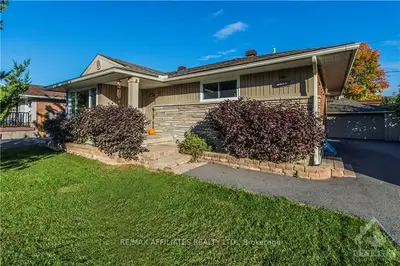 771 PLEASANT PARK Road, Elmvale Acres and Area, ON K1G 1Y5