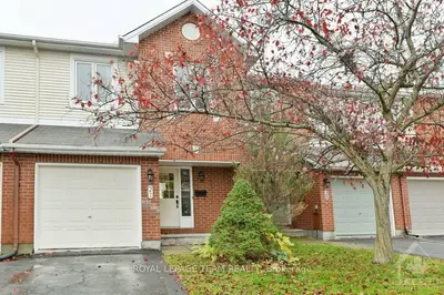 27 MEADOWBREEZE Drive, Kanata, ON K2M 2L6