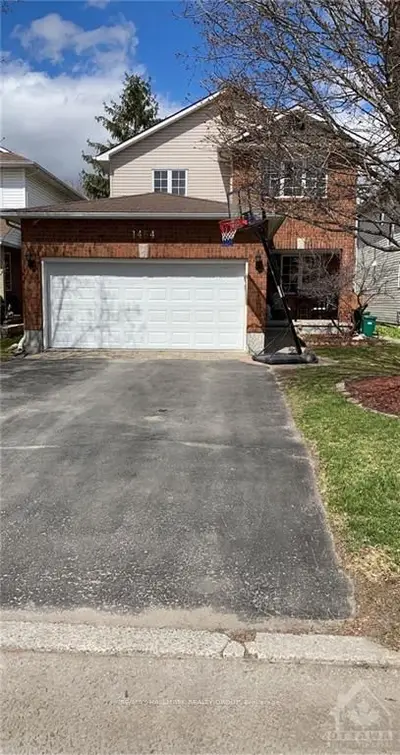 1464 SHAWINIGAN Street, Orleans - Cumberland and Area, ON K4A 2M8