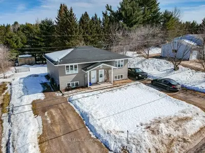 26 BLIMKIE Street E, Laurentian Hills, ON K0J 1J0