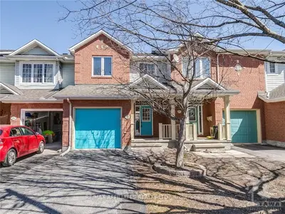 25 TEESWATER Street, Kanata, ON K2K 2X4