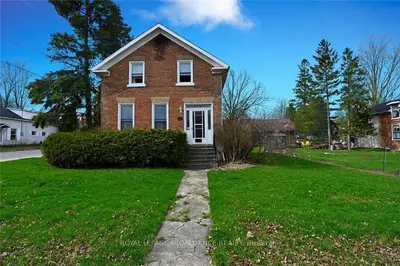 596 HENRY Street W, Prescott, ON K0E 1T0