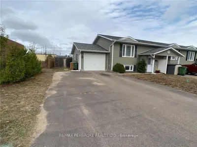 1076 LIMESTONE Trail, Petawawa, ON K8H 0A6