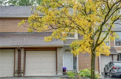 4582 CARRINGTON Place, Cyrville - Carson Grove - Pineview, ON K1B 4P7