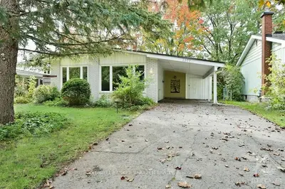 2577 Traverse Drive, Billings Bridge - Riverside Park And Area, On K1v 8b4
