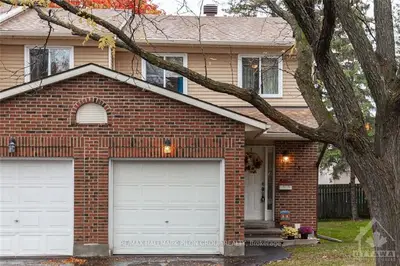 281 TIMBERLAND Terrace, Orleans - Cumberland and Area, ON K1E 2Y8