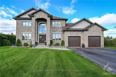 6447 BLOSSOM TRAIL Drive, Greely - Metcalfe - Osgoode - Vernon and Area, ON K4P 0B1
