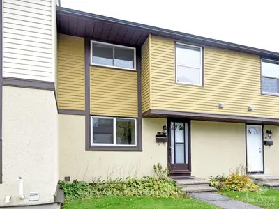 2570 SOUTHVALE Crescent 131, Elmvale Acres and Area, ON K1B 5B7