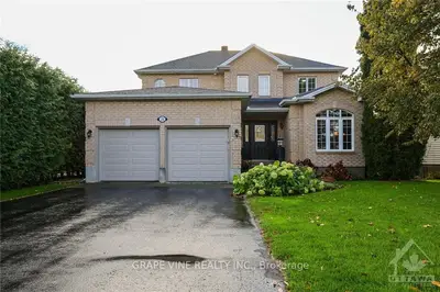 21 BRIGHTSIDE Avenue, Stittsville - Munster - Richmond, ON K2S 2B3