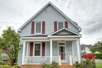 125 PIGOTT Street, Carp - Dunrobin - Huntley - Fitzroy and Area, ON K0A 1X0