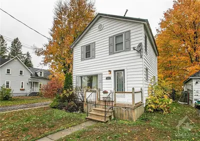 528 CHURCH Street, North Dundas, ON K0C 2K0