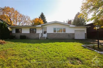 78 CHIPPEWA Avenue, Meadowlands - Crestview and Area, ON K2G 1Y4