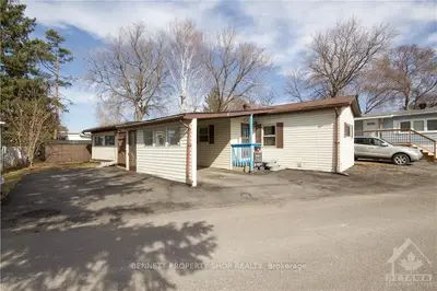 10 PACIFIC Avenue, Bells Corners and South to Fallowfield, ON K2H 7P9