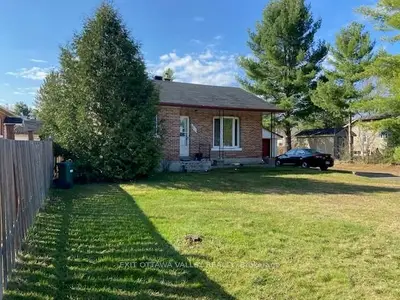 4 Sack Road, Petawawa, ON K8H 1Z2
