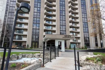 1025 RICHMOND Road 2504, Woodroffe, ON K2B 8G8