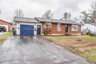 77 SELKIRK Street, Petawawa, ON K8H 1P3