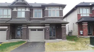 1028 CEDAR CREEK Drive, Blossom Park - Airport and Area, ON K1X 0G4