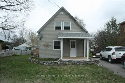 16 GOULD Street, Whitewater Region, ON K0J 1K0