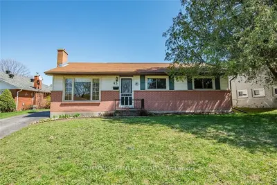 43 MANOR Drive, Brockville, ON K6V 3E5