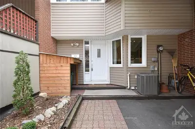 110 WALNUT Court 22, West Centre Town, ON K1R 7W2