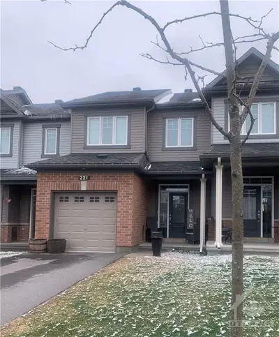 221 KIMPTON Drive, Stittsville - Munster - Richmond, ON K2S 2C2
