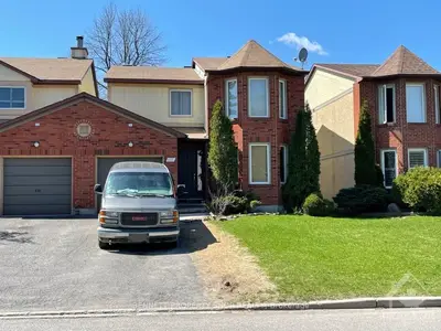 109 GILLESPIE Crescent, Hunt Club - Windsor Park Village and Area, ON K1V 0M1