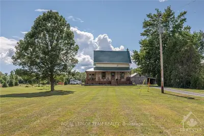 5208 ROBERTSON Road, South Dundas, ON K0C 1X0