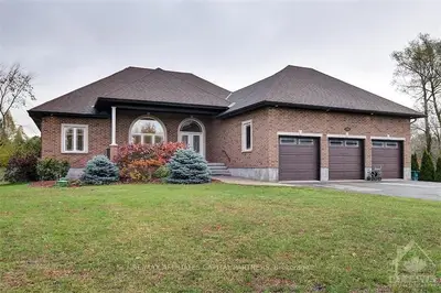 6990 SOUTH VILLAGE Drive, Greely - Metcalfe - Osgoode - Vernon and Area, ON K4P 0A3