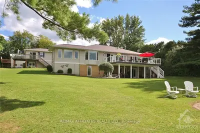 24 R8 Road, Rideau Lakes, ON K0G 1W0
