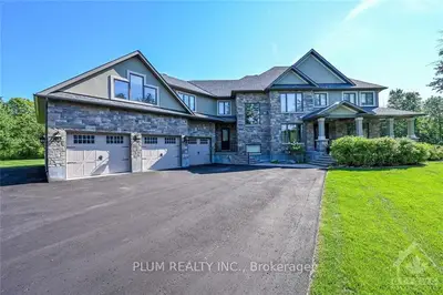 130 Ironstone Court, Stittsville - Munster - Richmond, ON K2S 0L4