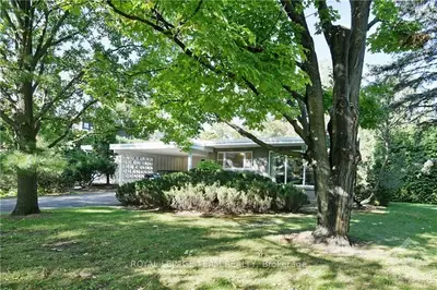 10 CLOVELLY Road, Beacon Hill North - South and Area, ON K1J 6M2