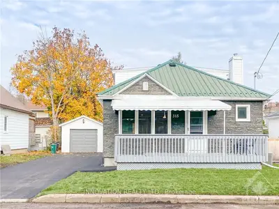 315 Frontenac Street, Vanier And Kingsview Park, On K1l 6k6
