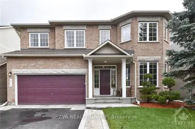 2413 DES PRUCHES Avenue, Orleans - Convent Glen and Area, ON K1W 1K7