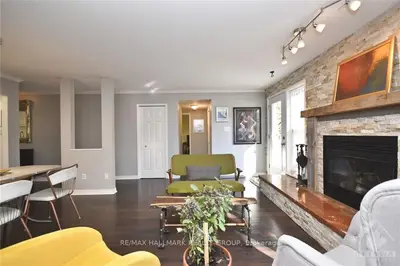 1121 BAVLIE Avenue 7, Billings Bridge - Riverside Park and Area, ON K1H 8P3