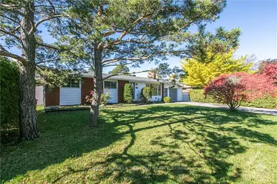14 NEWARK Street, South of Baseline to Knoxdale, ON K2G 0Y5