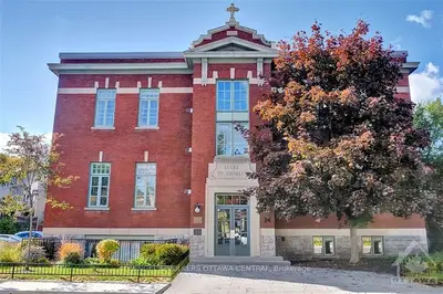 24 SPRINGFIELD Road 304, New Edinburgh - Lindenlea, ON K1M 1C9