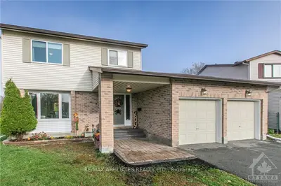 321 COTTONWOOD Crescent, Orleans - Cumberland and Area, ON K1E 2X5
