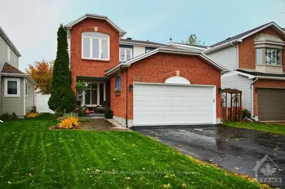 925 SHEENBORO Crescent, Orleans - Cumberland and Area, ON K4A 3M6