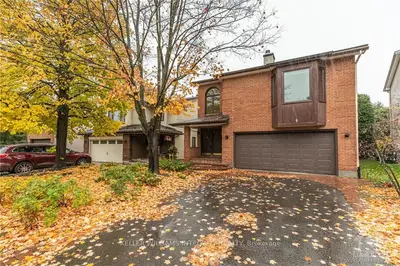 77 GILLESPIE Crescent, Hunt Club - Windsor Park Village and Area, ON K1V 0L8