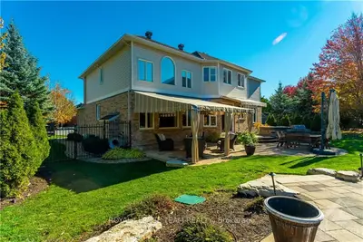 21 CHARLESWORTH Court, Kanata, ON K2K 3L5
