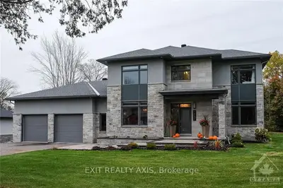 1865 CEDARLAKES Way, Greely - Metcalfe - Osgoode - Vernon and Area, ON K4P 1P2
