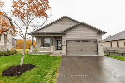 824 COLOGNE Street, Russell, ON K0A 1W0