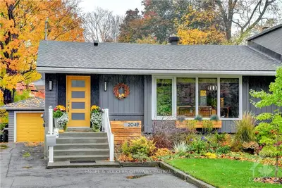 2049 FAIRBANKS Avenue, Alta Vista and Area, ON K1Y 5Y9
