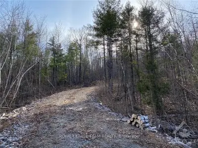 Lot 21 BARRETT CHUTE Road, Greater Madawaska, ON K0J 1H0