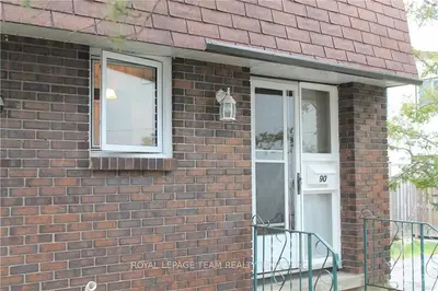 2166 LOYOLA Avenue 90, Beacon Hill North - South and Area, ON K1J 8H5
