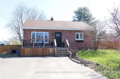 46 MARY Street, Petawawa, ON K8H 1S1