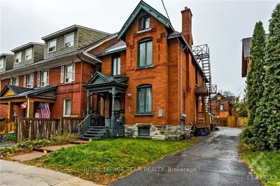330 NEPEAN Street, Ottawa Centre, ON K1R 5G6