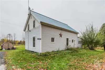 4961 Wellington Road E, South Dundas, ON K0C 2H0