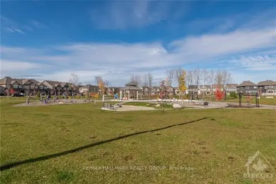 118 Kestrel Street, Blossom Park - Airport And Area, On K1t 0p8