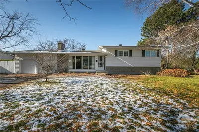 25 QUINPOOL Crescent, Bells Corners and South to Fallowfield, ON K2H 6H9